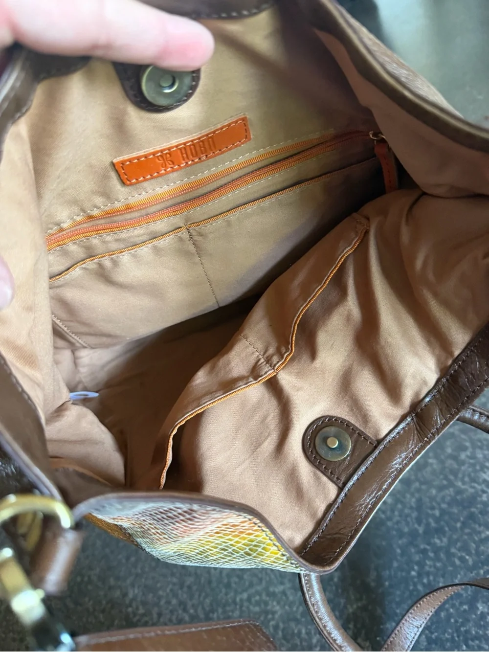 HOBO sheila leather